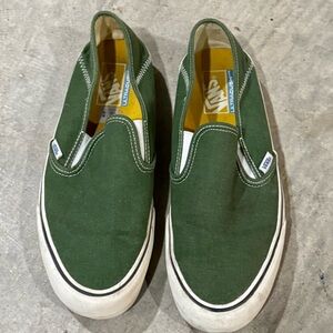 Men’s Vans Green Slip-On Sneakers 9.5